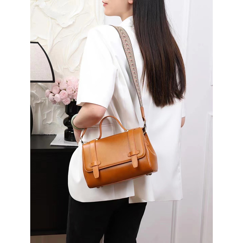 Exquisite Womens Saddle Bag Leather Handbags LH3567_6 Colors